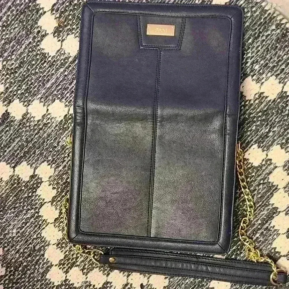 BCBG - Picture 4 of 4